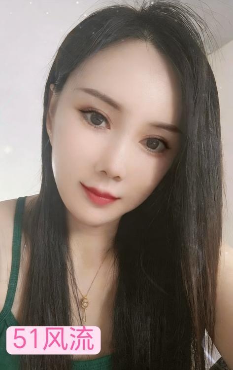 气质型美女米娜