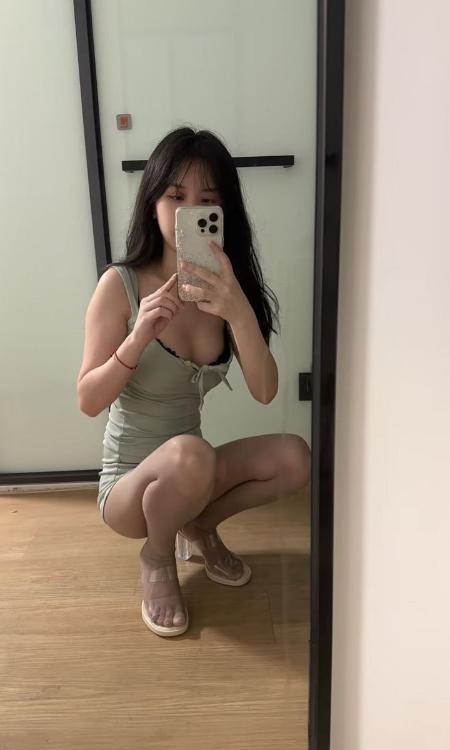 普陀肤白貌美嫩妹