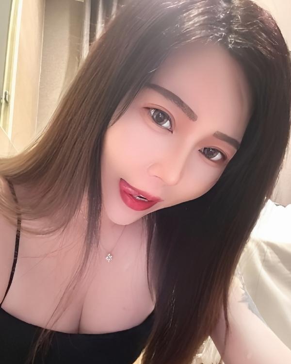 乌市蜜桃臀尤物