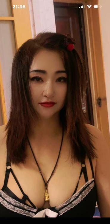 巨乳熟女玫瑰