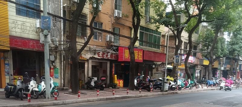 火车站附近泄火小巷