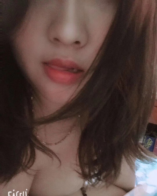 丰满年轻妹子