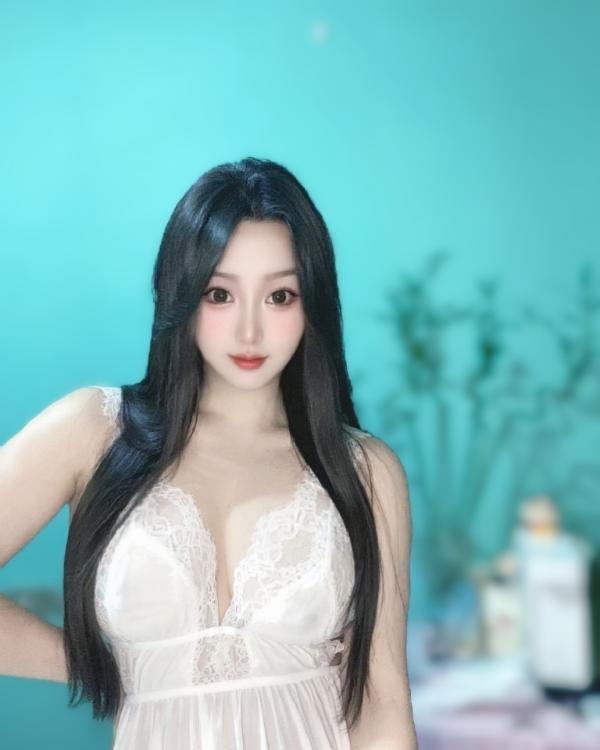 西湖美乳月月