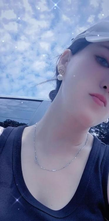 细腰性感肥臀少妇