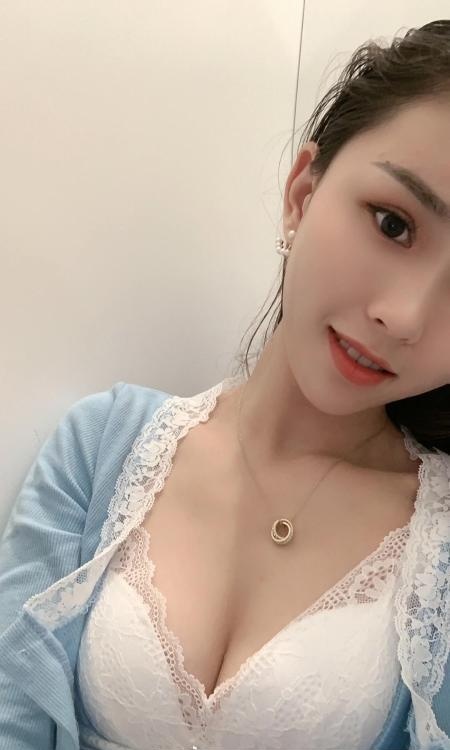 郑州妖媚小娘们