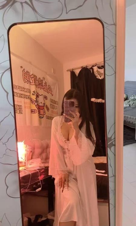 铁西娃娃脸小少妇