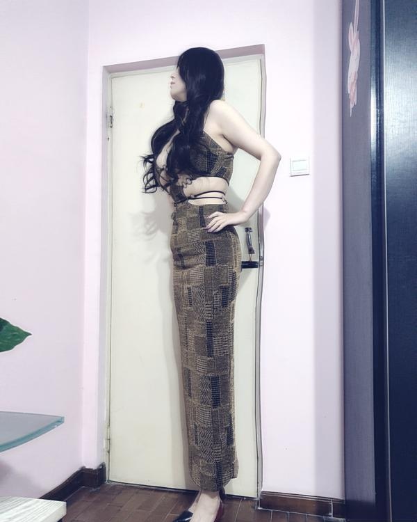 颜值172大长腿妹子