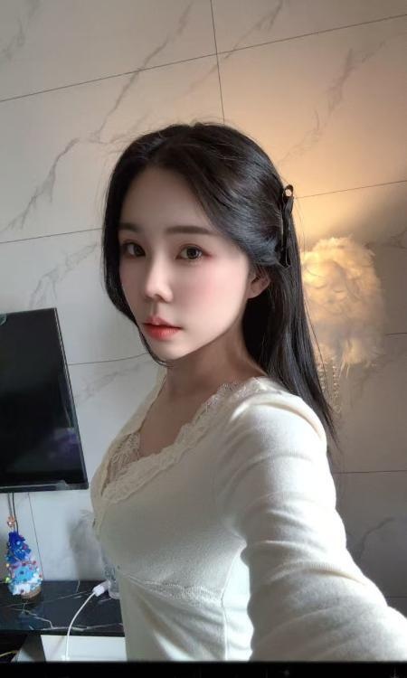 惠城舌吻小骚骚