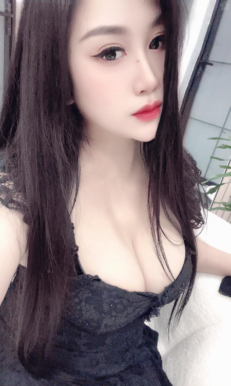 东门大胸雪妍