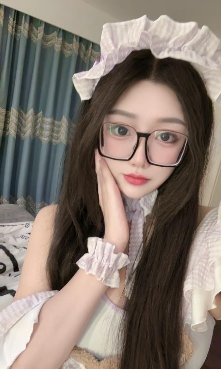 制服可爱小女友