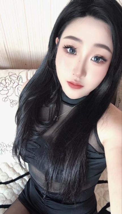 三出广开骚货梦琪