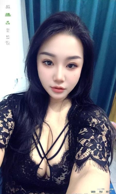 滨江肉臀老板娘