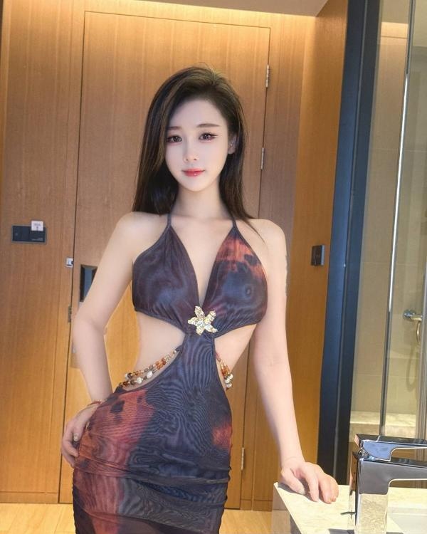 迷人魅魔颜值气质萱萱