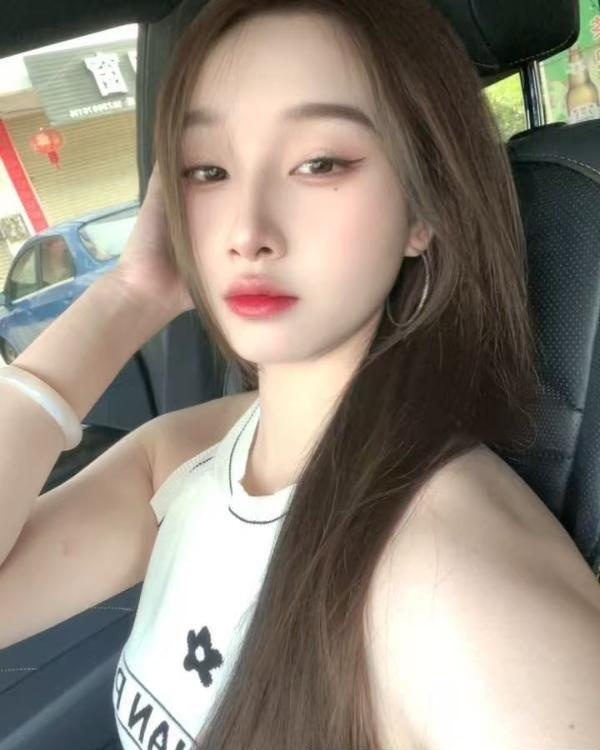 宝安女友感小美