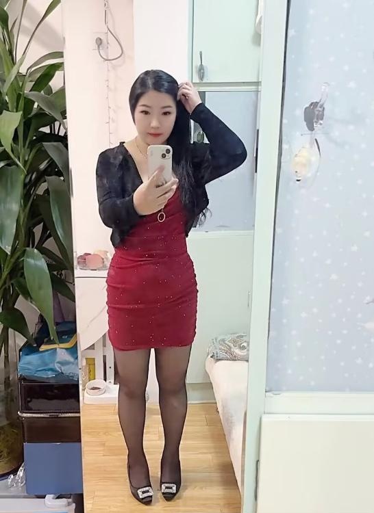 大屁股微坦熟女