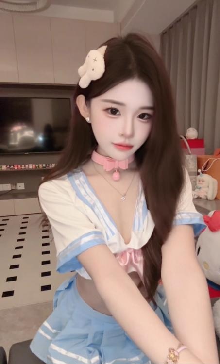 清纯甜美小迷妹