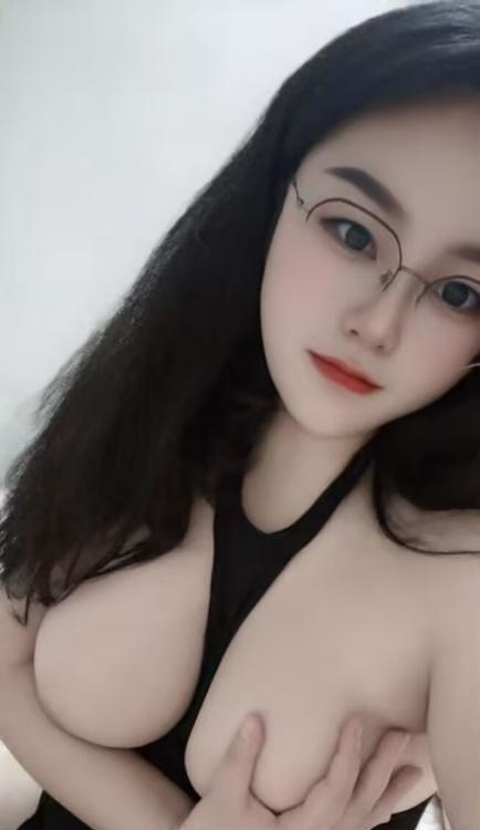 浦东泻火眼镜骚女