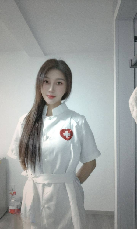 拱野角色扮演瑶瑶