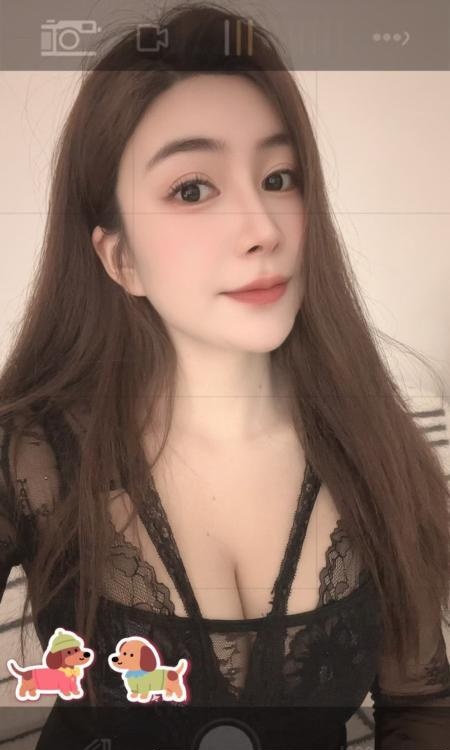 罍街附近的大奶妹