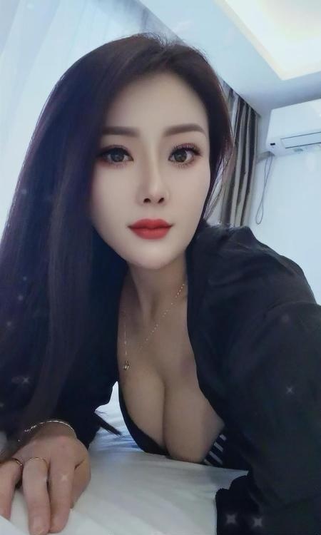 大屁股车模