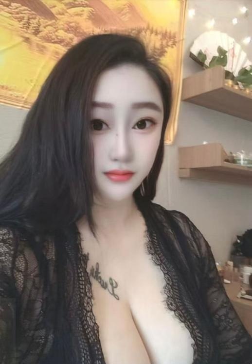 体验潮喷骚妖精