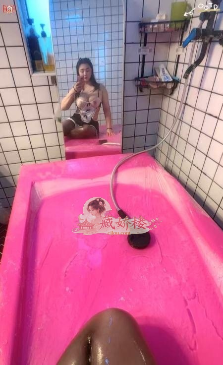宝山水磨巨乳骚女