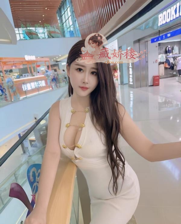 做服务的大胸少妇